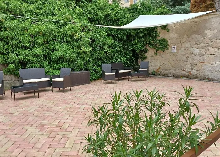 Milla Apartmanhotel Eger